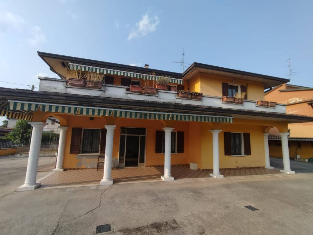 casa indipendente in vendita a Bagnolo Mella