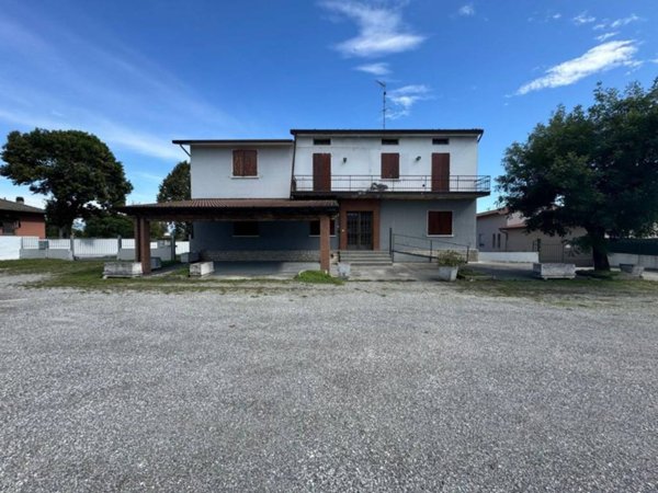 intera palazzina in vendita a Bagnolo Mella