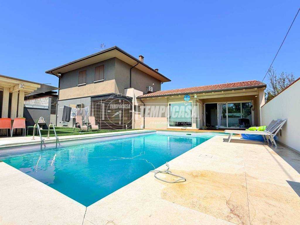 casa indipendente in vendita a Bagnolo Mella