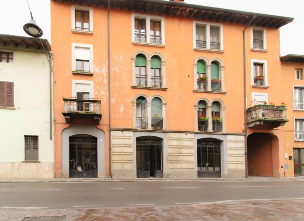 negozio in vendita a Bagnolo Mella