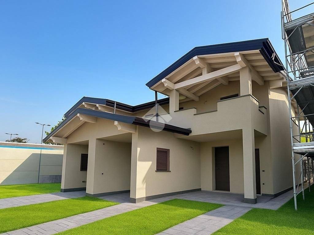 casa indipendente in vendita a Bagnolo Mella