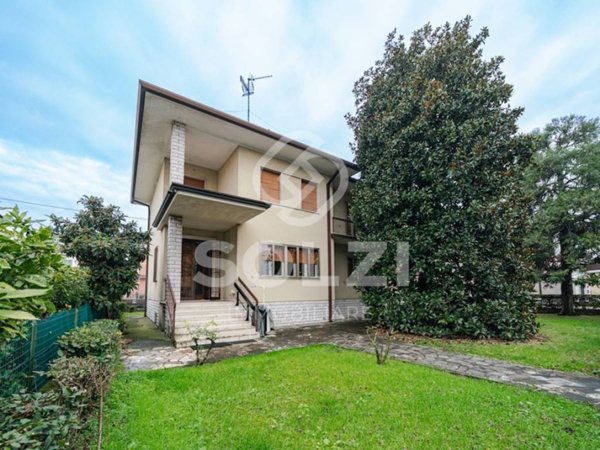 casa indipendente in vendita a Bagnolo Mella