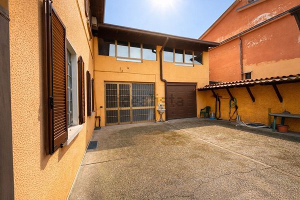 casa indipendente in vendita a Bagnolo Mella