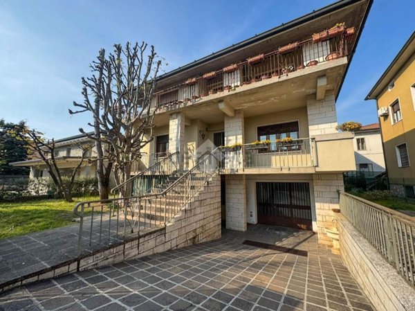 casa indipendente in vendita a Bagnolo Mella