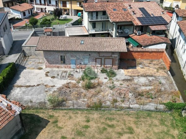 casale in vendita a Bagnolo Mella