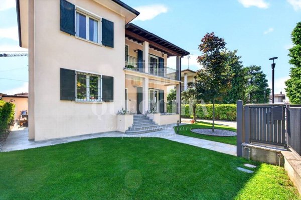 casa indipendente in vendita a Bagnolo Mella