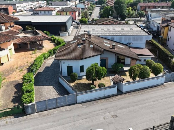 casa indipendente in vendita a Bagnolo Mella