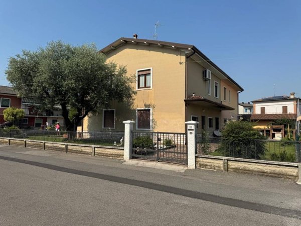 casa indipendente in vendita a Bagnolo Mella