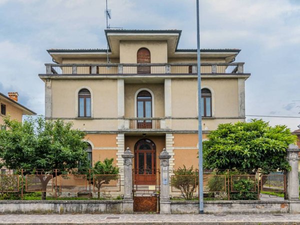 casa indipendente in vendita a Bagnolo Mella