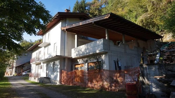 casa indipendente in vendita a Bagolino in zona Ponte Caffaro