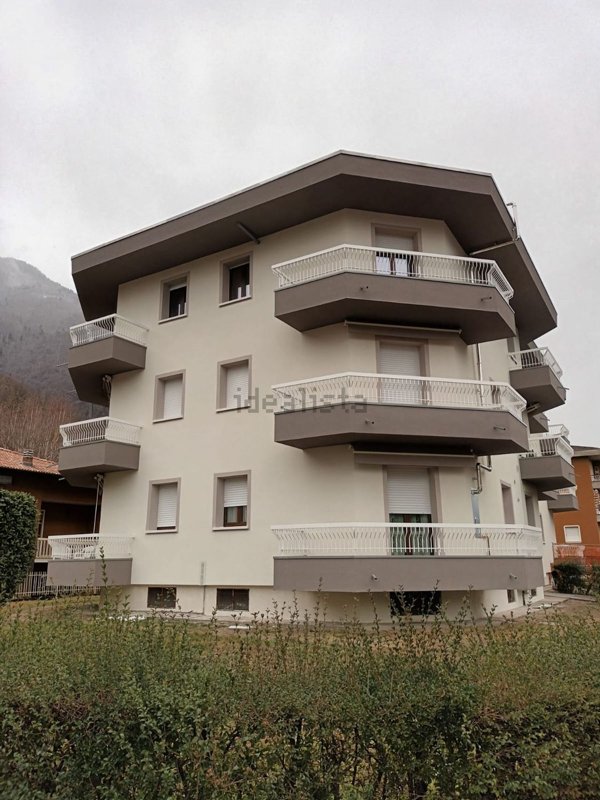 appartamento in vendita a Bagolino in zona Ponte Caffaro