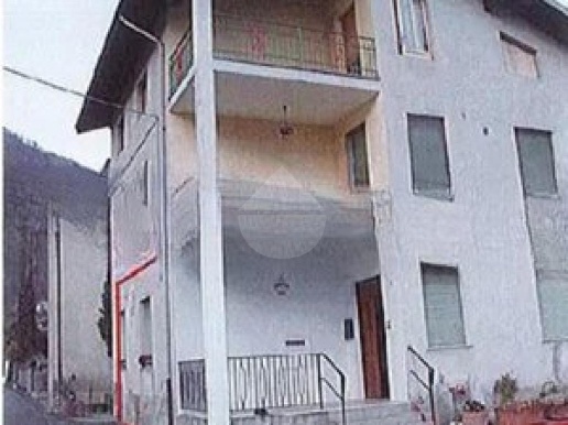 appartamento in vendita a Bagolino in zona Ponte Caffaro