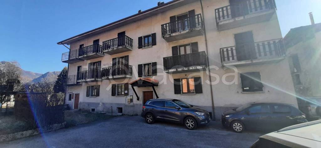 appartamento in vendita a Bagolino in zona Ponte Caffaro