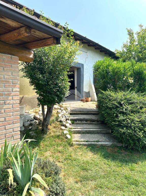 casa indipendente in vendita a Barbariga