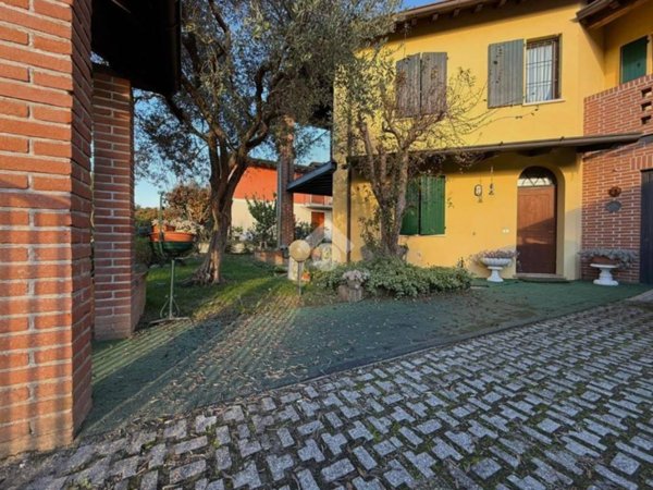 casa indipendente in vendita a Barbariga