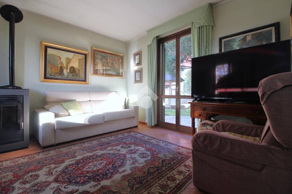 casa indipendente in vendita a Barbariga