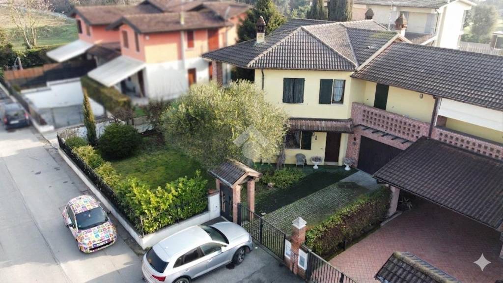 casa indipendente in vendita a Barbariga