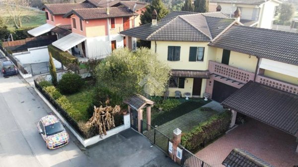 casa indipendente in vendita a Barbariga