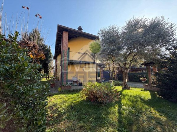 casa indipendente in vendita a Barbariga