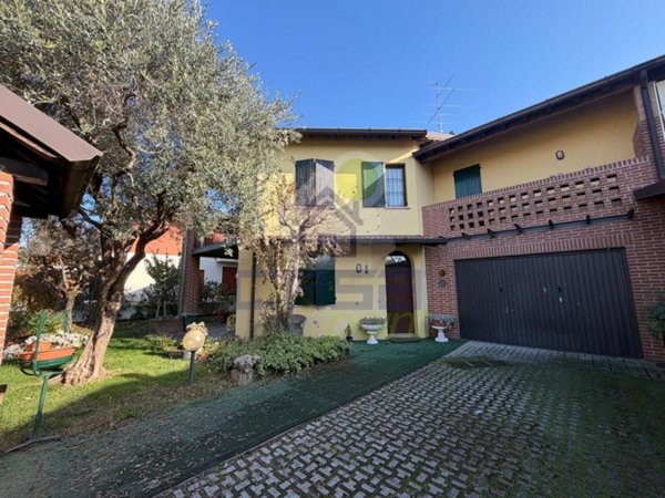 casa indipendente in vendita a Barbariga