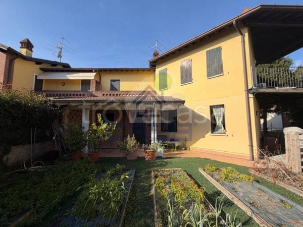 casa indipendente in vendita a Barbariga