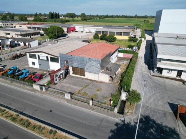 capannone in vendita a Barbariga