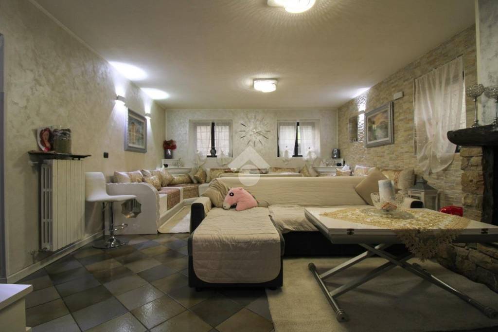 casa indipendente in vendita a Barghe