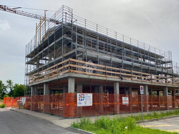 negozio in vendita a Bassano Bresciano