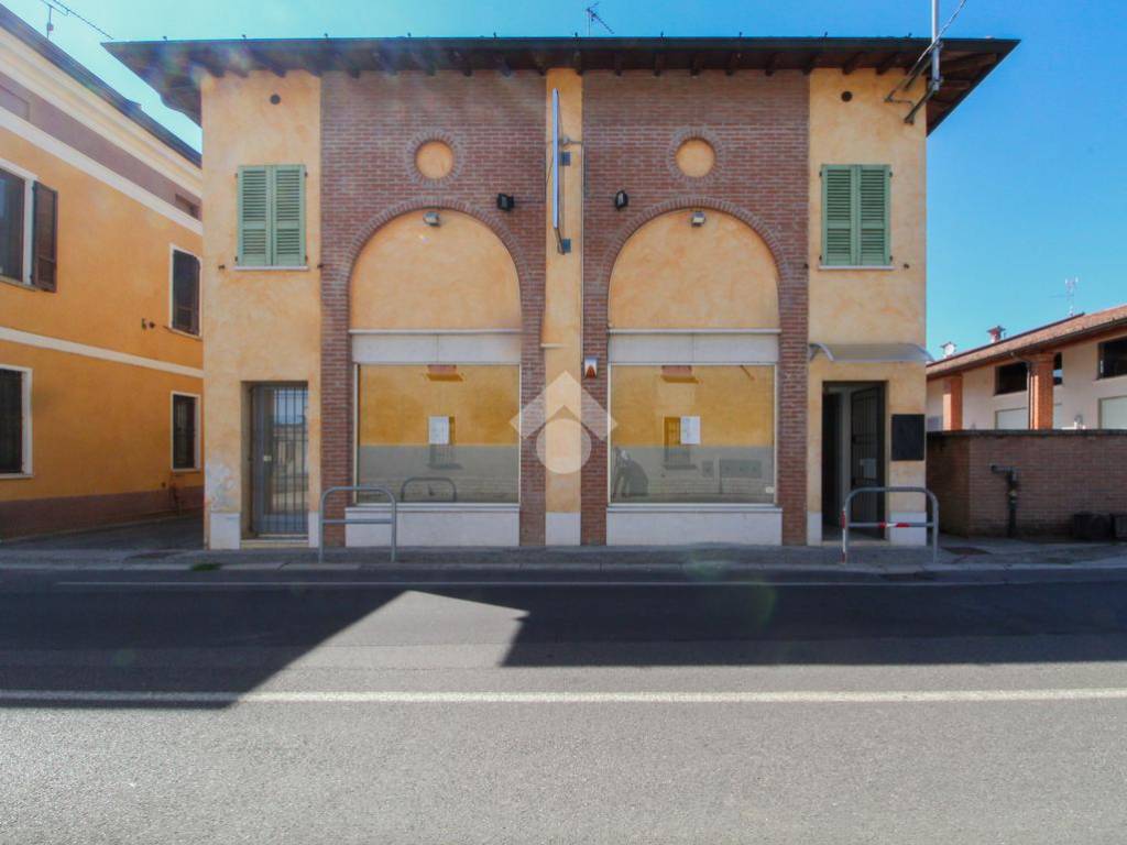 negozio in vendita a Bassano Bresciano
