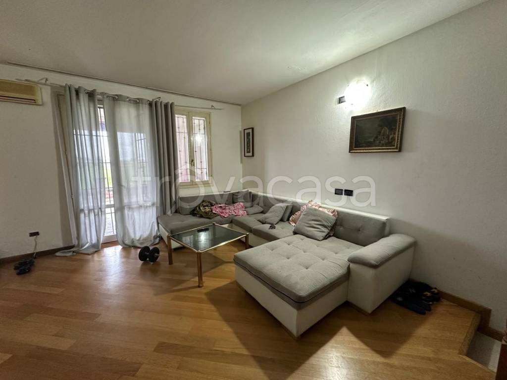 casa indipendente in vendita a Bassano Bresciano