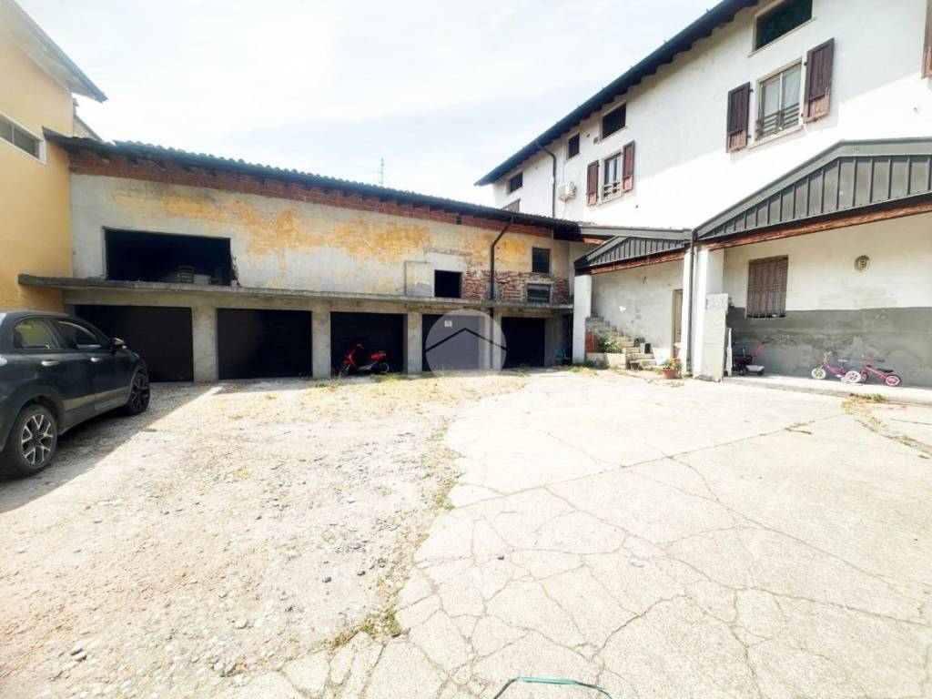 casale in vendita a Bassano Bresciano