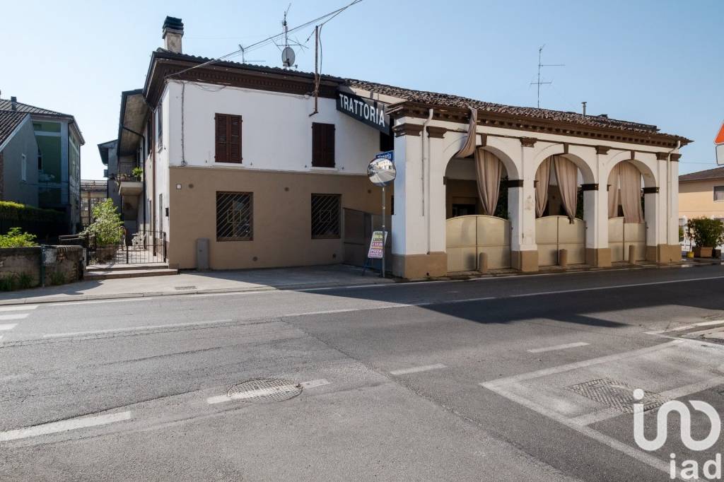 negozio in vendita a Bassano Bresciano