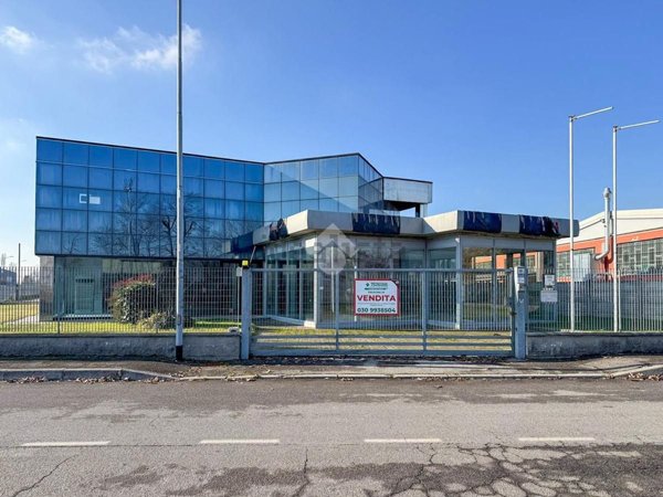 locale commerciale in vendita a Bassano Bresciano