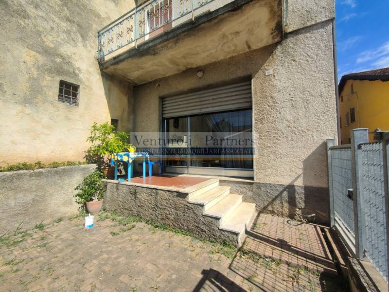 casa indipendente in vendita a Bedizzole in zona Bussago
