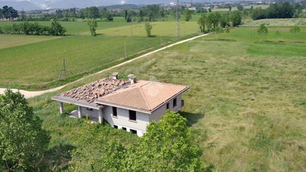 casa indipendente in vendita a Bedizzole in zona Piazza