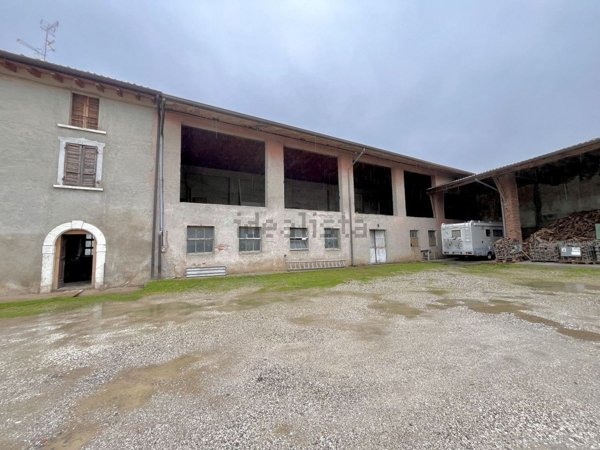 appartamento in vendita a Bedizzole in zona Pontenove