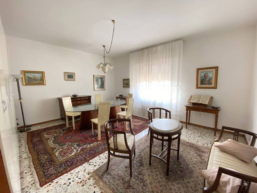casa indipendente in vendita a Bedizzole in zona Piazza