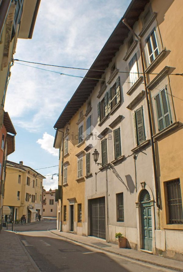 casale in vendita a Bedizzole in zona Piazza