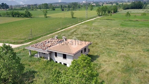 casa indipendente in vendita a Bedizzole in zona Piazza