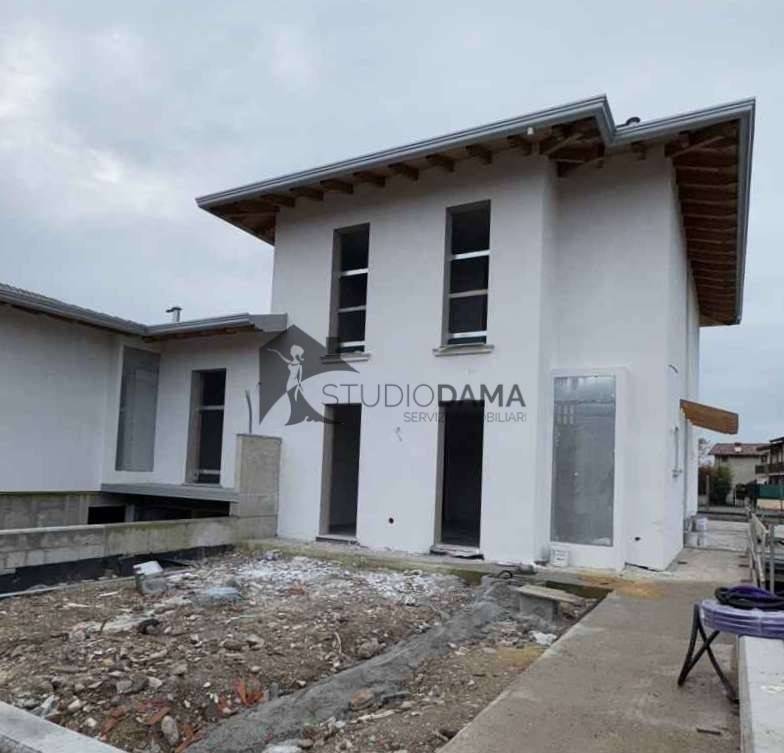 casa indipendente in vendita a Bedizzole in zona Piazza
