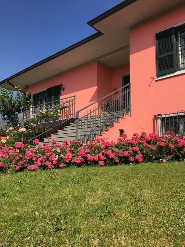 casa indipendente in vendita a Bedizzole in zona Piazza