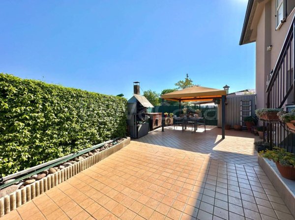 appartamento in vendita a Bedizzole in zona Pontenove