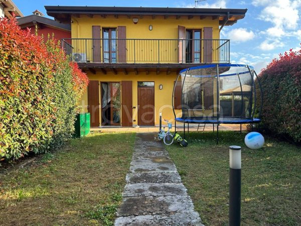 casa indipendente in vendita a Bedizzole in zona Piazza