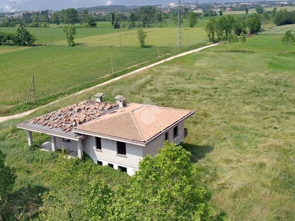 casa indipendente in vendita a Bedizzole in zona Piazza