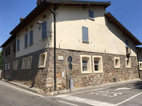 quadrivano in vendita a Bedizzole in zona Piazza