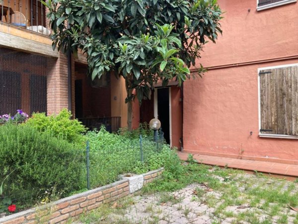 casa indipendente in vendita a Bedizzole in zona Piazza