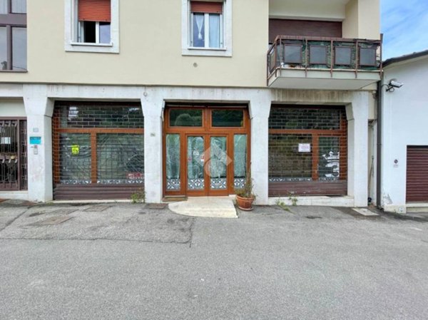 negozio in vendita a Bedizzole in zona Piazza
