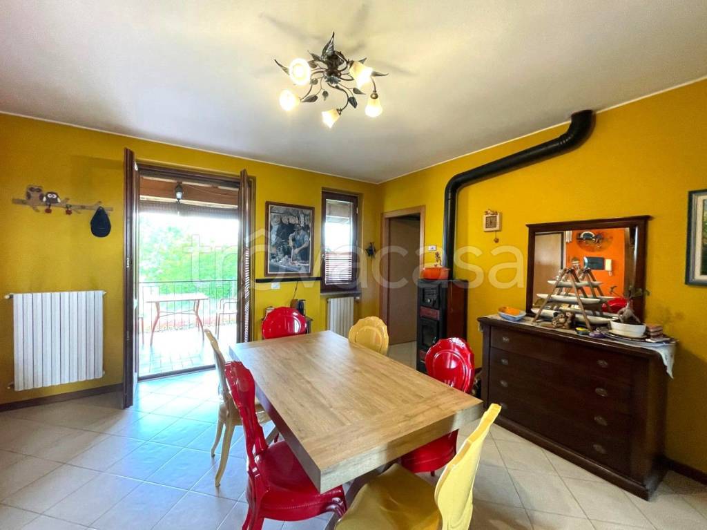 appartamento in vendita a Bedizzole in zona Pontenove