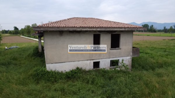 casa indipendente in vendita a Bedizzole in zona Piazza