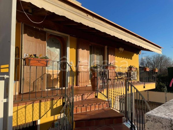 casa indipendente in vendita a Bedizzole in zona Piazza